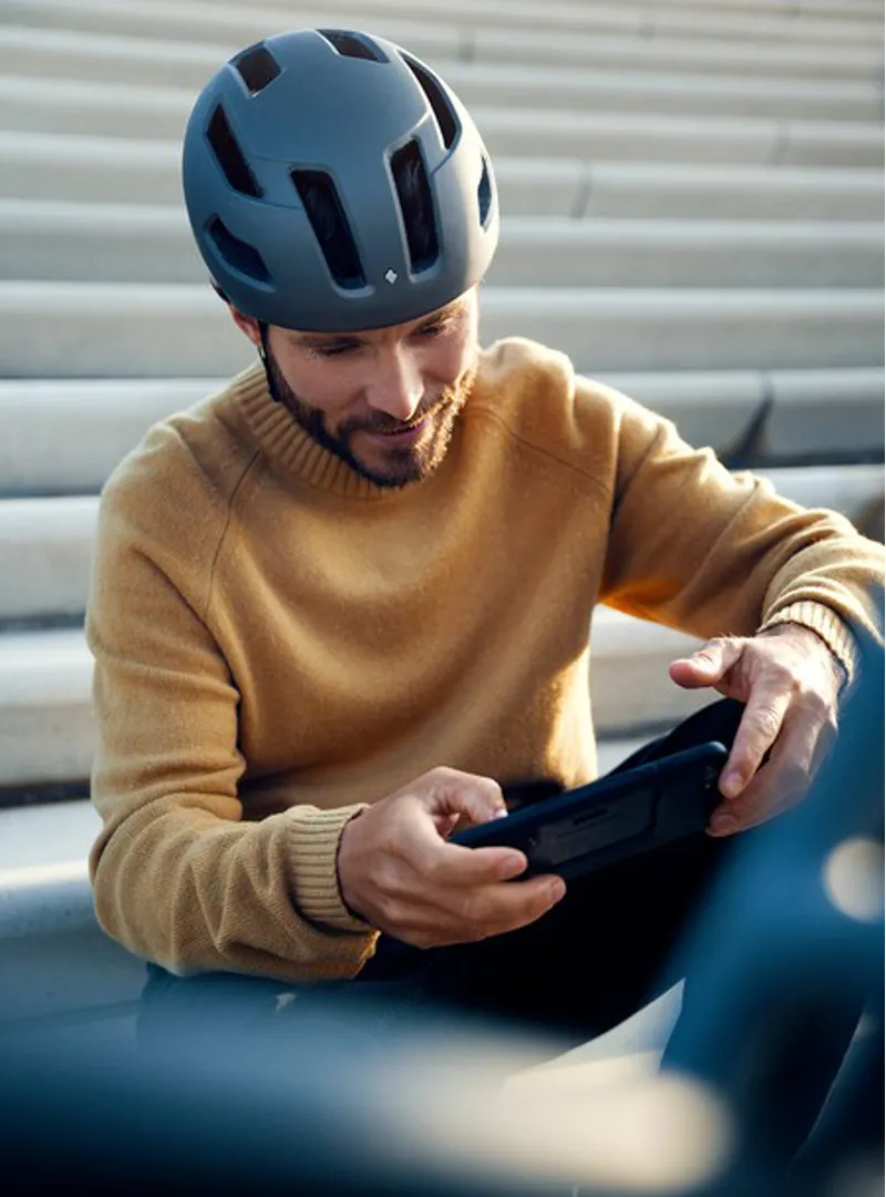 Riese and Muller Roadster Touring Electric Bike Black Matt-7